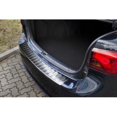 Накладка на задний бампер Toyota Avensis III FL Sedan (2015-) бренд – Avisa главное фото